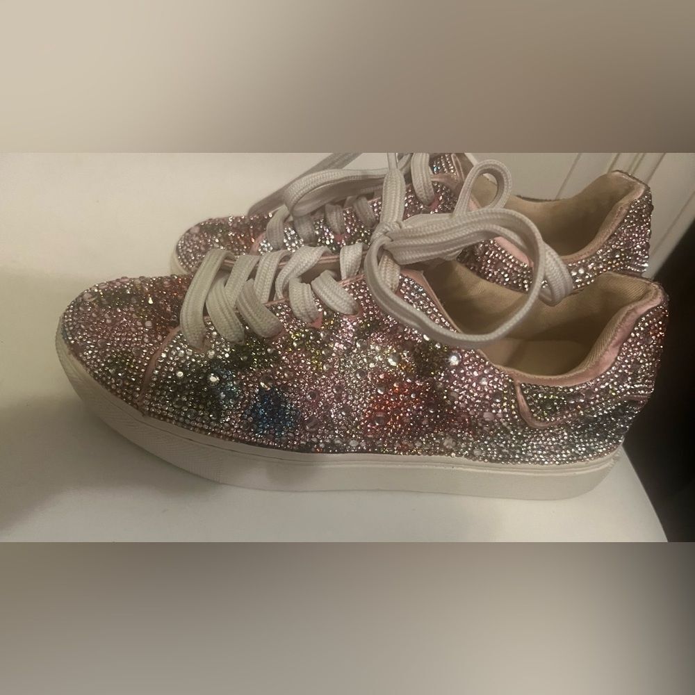 Betsey Johnson Sidny Floral Multi Color Rhinestones. Size 4 - Picture 13 of 16